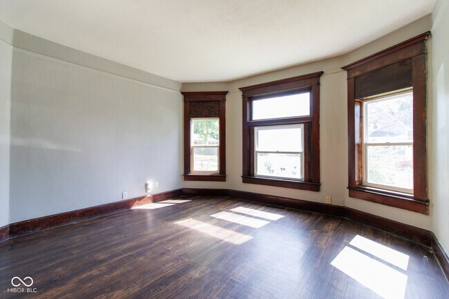 Building Photo - 1210 N Olney St