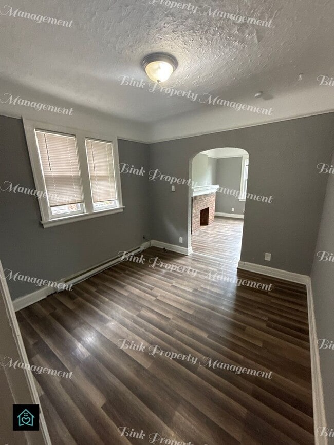 Building Photo - 14814 Sussex St