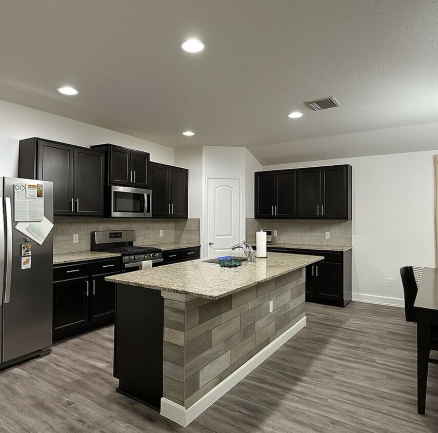 Foto principal - 6074 Akin Quay