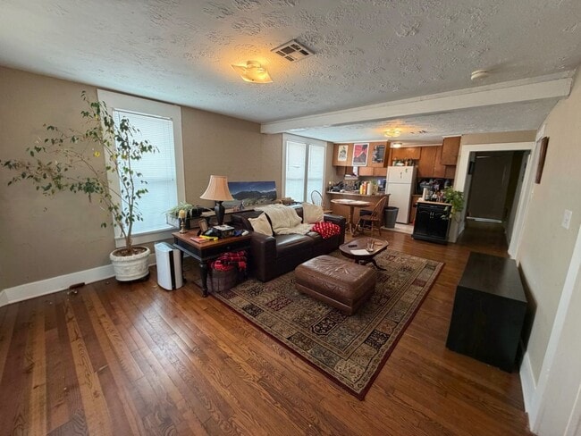 Foto del edificio - 3bed/1bath Home Available Just Steps Away From Norman's Campus Corner!!