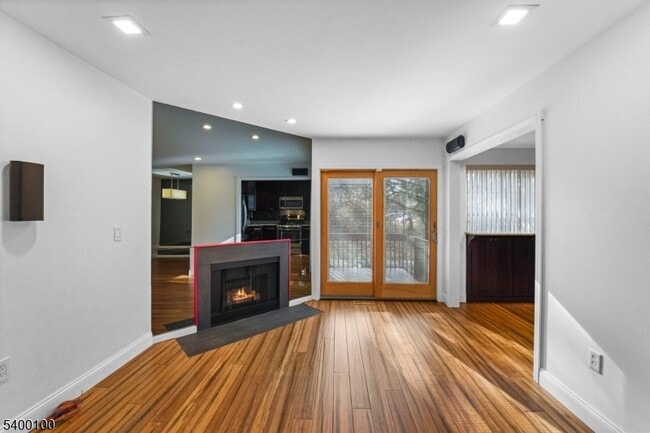 Foto del edificio - 13 Jill Ct