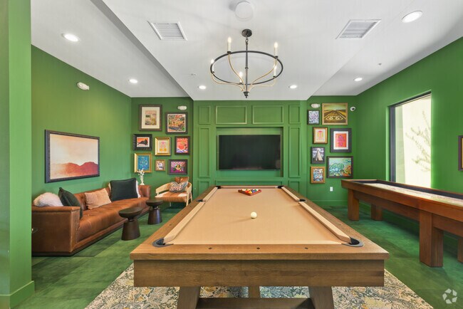 Sala de juegos - The Kingsley Luxury Apartments