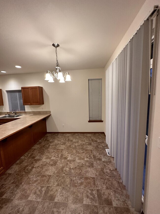 Foto del edificio - 118 105th St SW