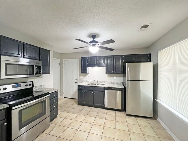 Building Photo - 243 Gaslight Cove