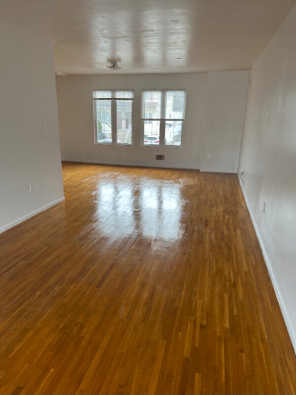 121 Belair Rd, Staten Island, NY 10305 House Rental in Staten Island