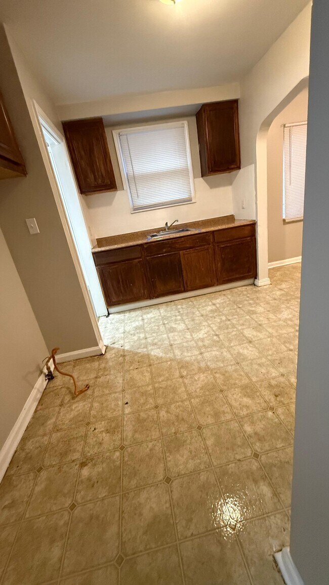 Foto del edificio - 10370 Britain St