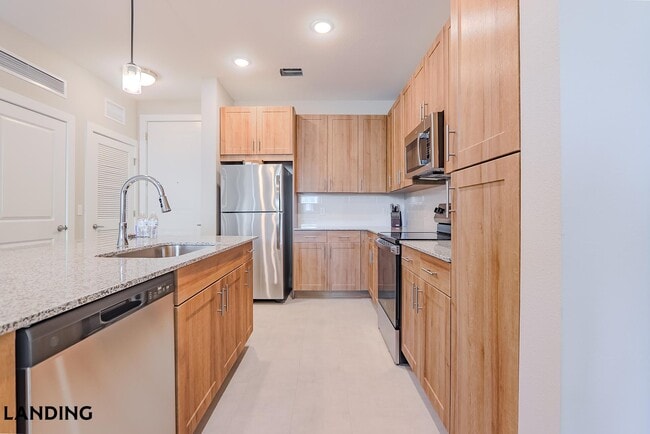 Foto del edificio - 2361 Commerce Park Dr NE