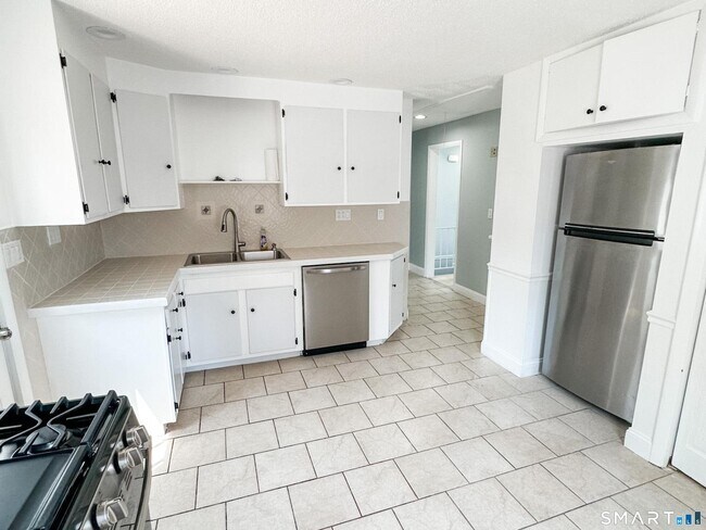 Foto del edificio - 439 Henry Ave Ext