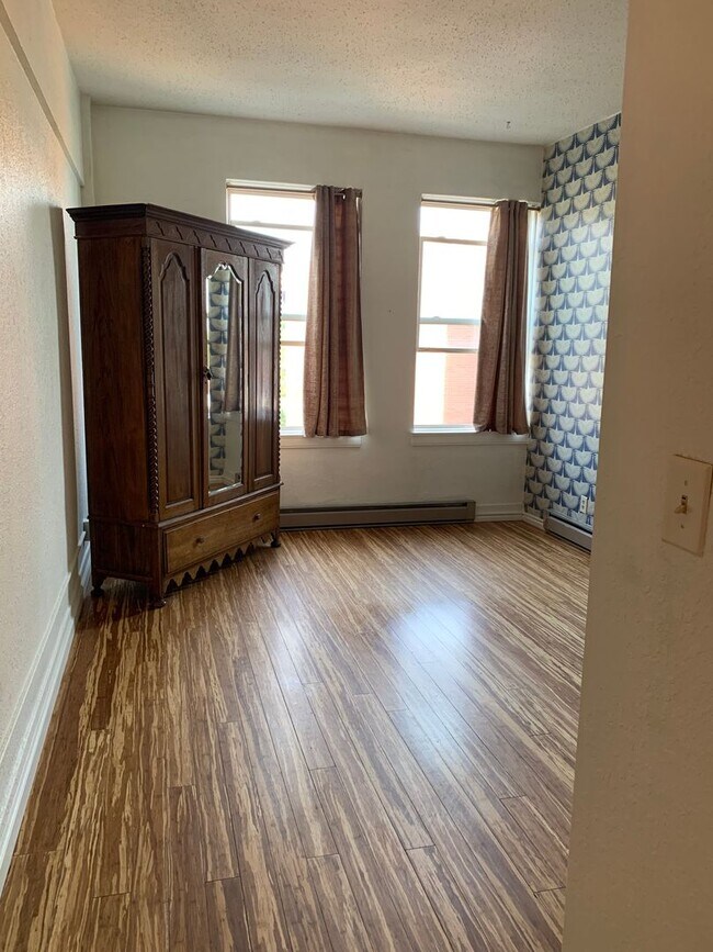 Foto del edificio - Two bedroom in the Placer downtown-dog neg...