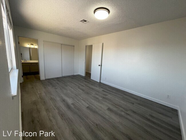 Building Photo - 3 br, 3 bath House - 916 Scarlet Ridge Dr
