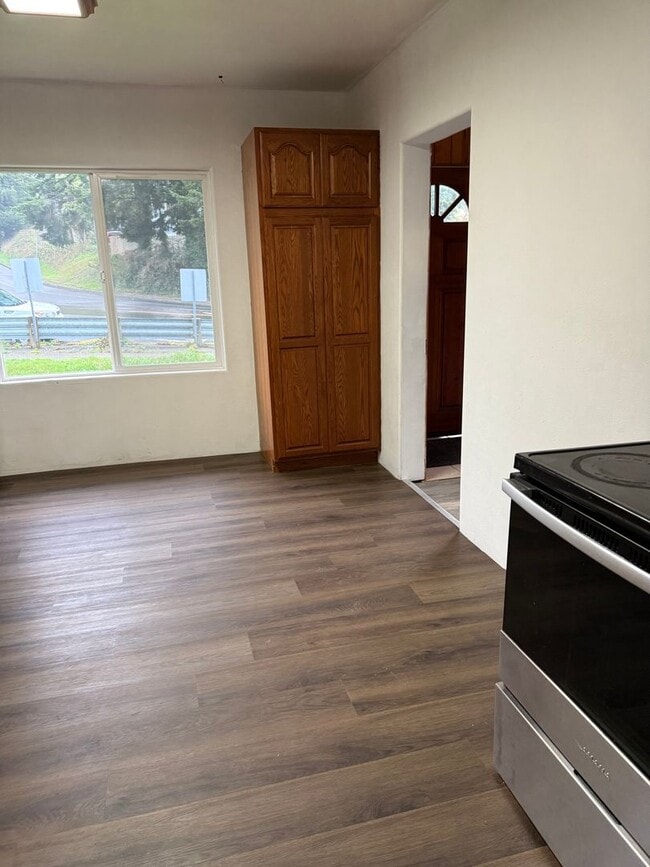 Foto del edificio - Spacious Two-Story with Country Kitchen an...