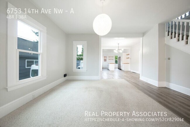 Foto del edificio - Ballard Four Bedroom