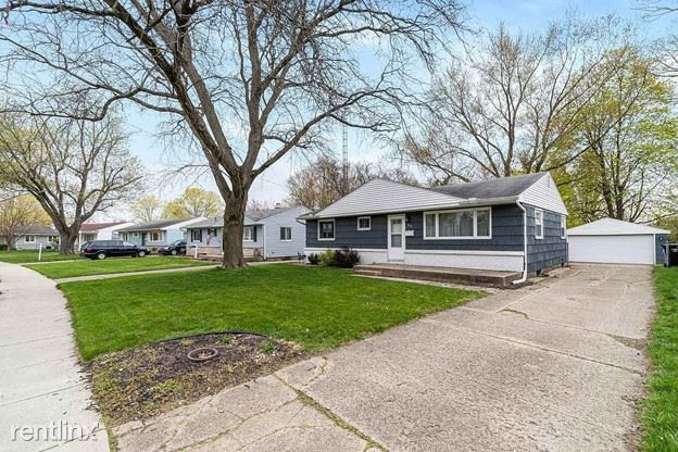 Building Photo - 3 br, 1.5 bath House - 916 Delano Avenue