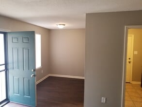 Building Photo - 2859 Baskin St