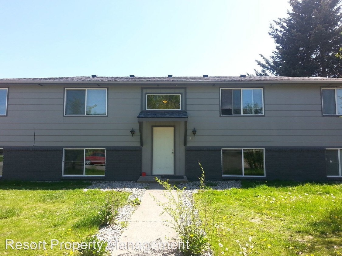 Primary Photo - 116 E Borah Ave