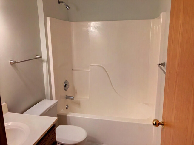 Main Bathroom - 679 43rd Ave NE