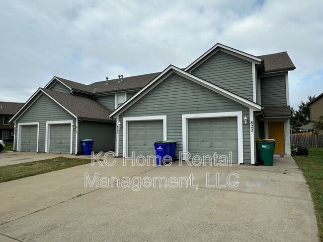 Building Photo - 820 167th Ct
