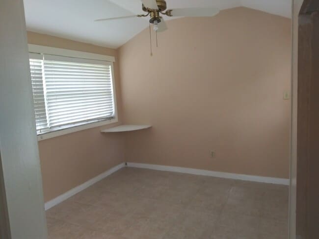 Foto del edificio - 521 S Crest Ave