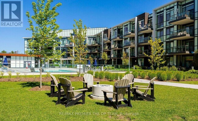 Building Photo - 415 Sea Ray Ave