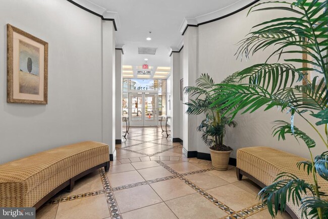 Foto del edificio - 1220 N Fillmore St