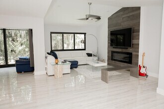 Building Photo - 5700 Coach House Cir