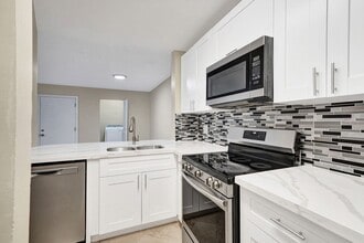 Building Photo - 10733 Cleary Blvd