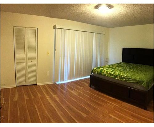 Foto principal - 9904 NW 41st St