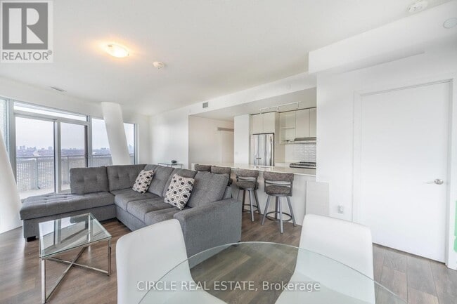 Photo du bâtiment - 2520 Eglinton Ave W