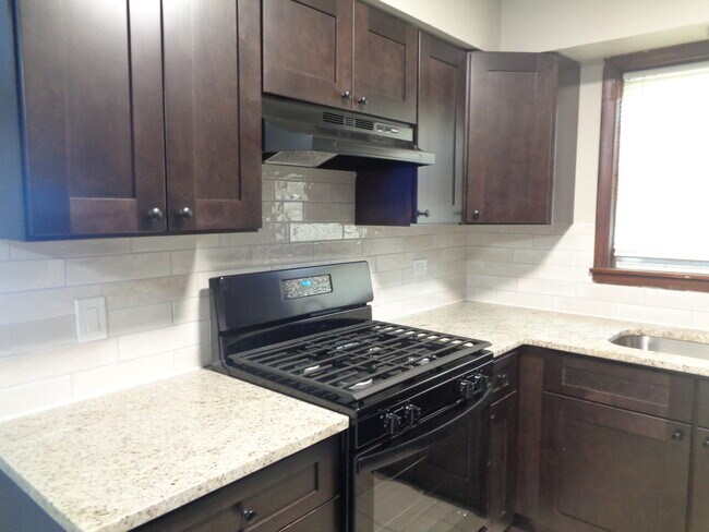 Foto del edificio - 8149 83rd Pl