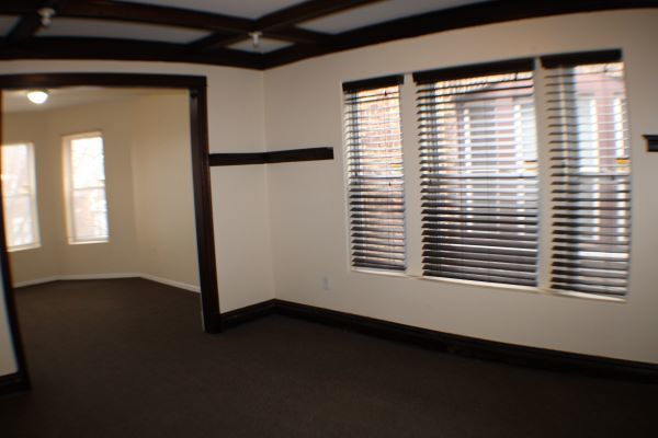 Building Photo - 7206 S Eberhart Ave