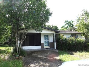 Building Photo - 8 E Golden St