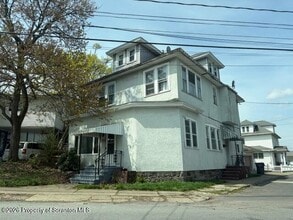 Building Photo - 200 Chestnut St