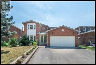 Building Photo - 33 Hemlock Dr