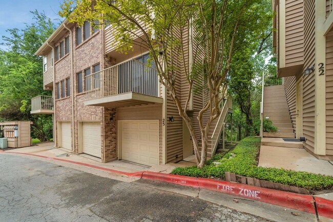 Foto del edificio - 3845 Ranch Rd 2222