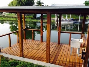 Building Photo - 2044 SE 34th Ln