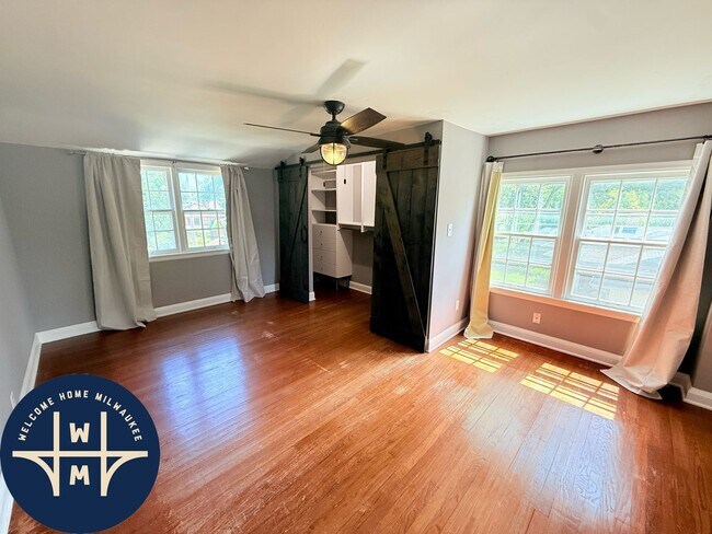 Foto del edificio - 10431 W Hillside Ave