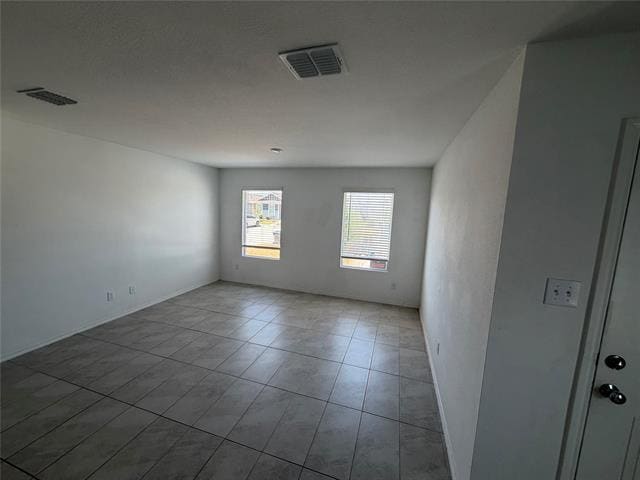 Building Photo - 153 Thresher Ln