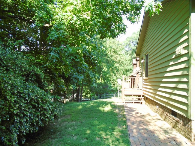 Building Photo - 1820 Legion Rd Ext