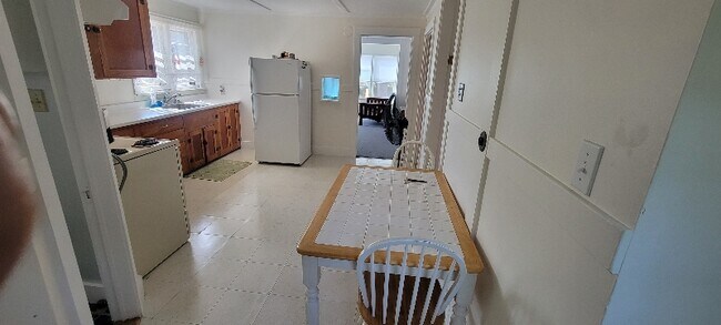 Foto del edificio - 361 Lakeside Ave