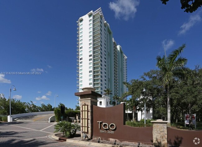 Building Photo - 2681 N Flamingo Rd