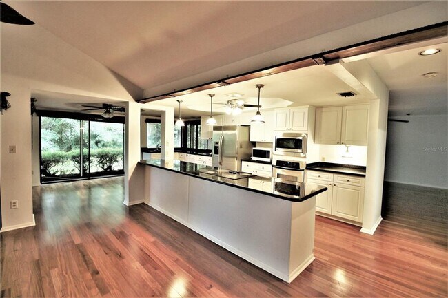 Building Photo - 1448 Indian Trail N