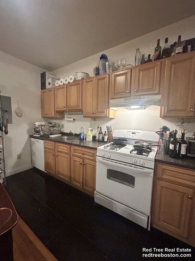 Building Photo - 23 Cummings Rd