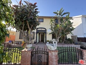 Building Photo - 1505 S Dunsmuir Ave