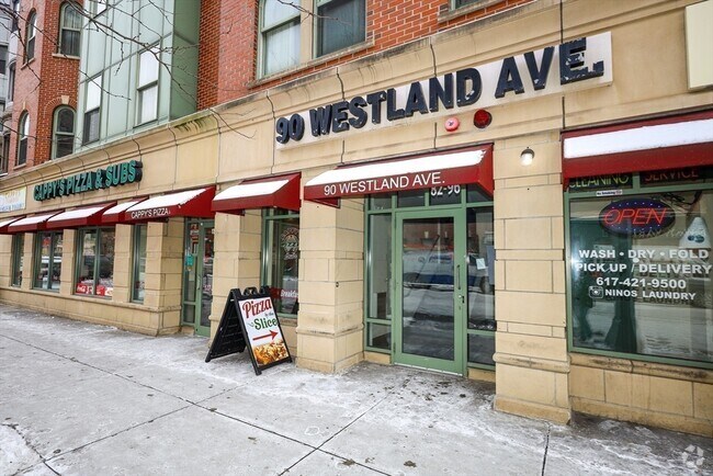 Building Photo - 100 Wayland St