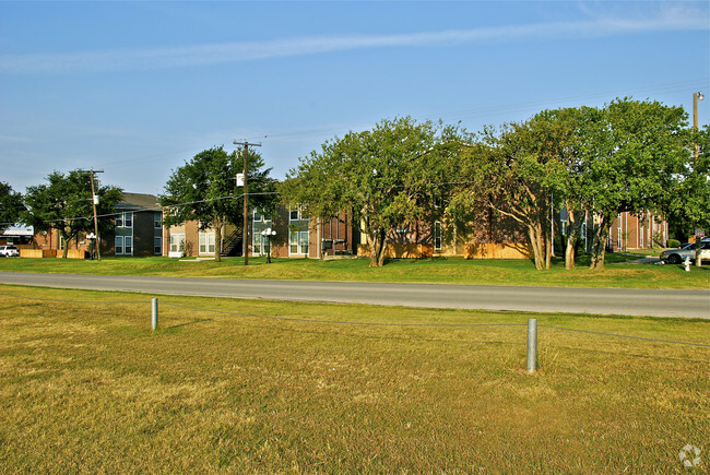 Building Photo - St Charles Place