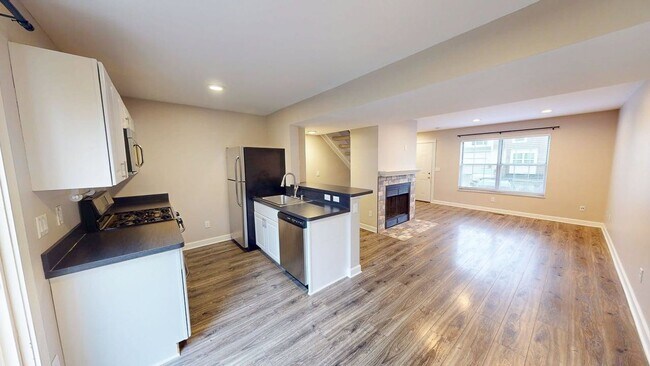 Foto del edificio - 5078 Stoneybrook Blvd