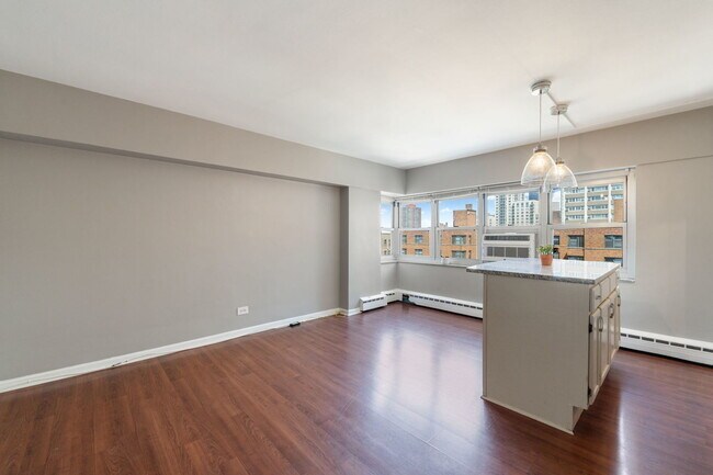Building Photo - 4970 N Marine Dr