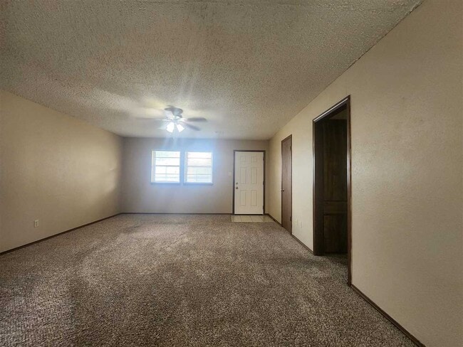 Building Photo - 7938 NW Crossland Cir