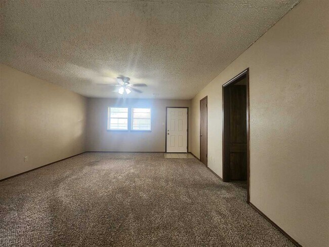 Foto del edificio - 7938 NW Crossland Cir
