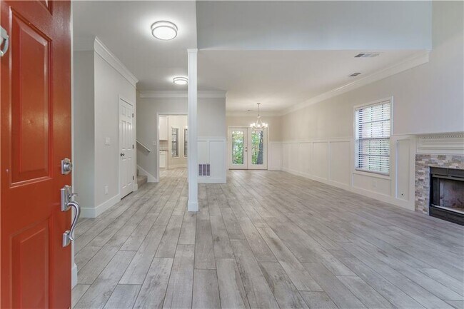 Foto del edificio - 642 Granby Hill Pl